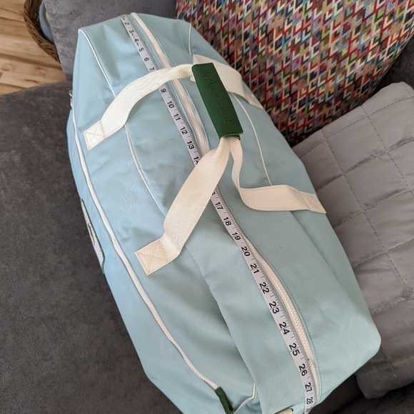 Large Lacoste Duffle Bag. - Picture 14 of 14